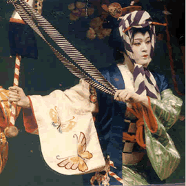 Junko performing Japanese Traditional Dance in Tokyo